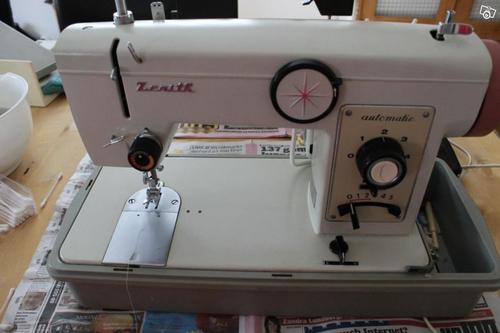 Namn:  6782554374.jpg
Visningar: 4821
Storlek:  21.9 KB